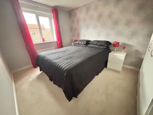 Bedroom- click for photo gallery